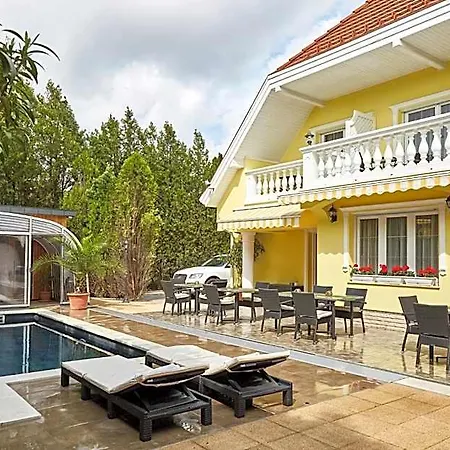 Bed & Breakfast Gold House Balatonfured