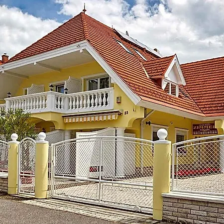 Bed & Breakfast Gold House