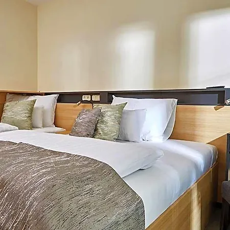 Gold House Bed & Breakfast 4*