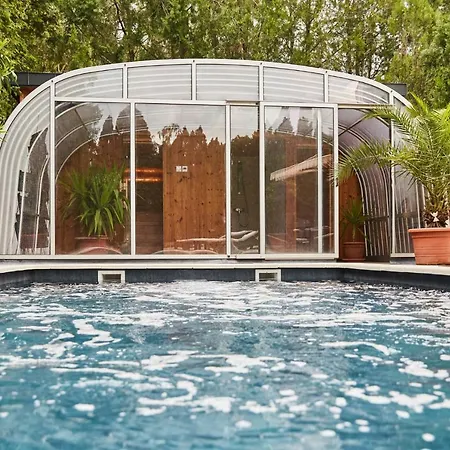 ベッド・アンド・ブレックファスト Gold House