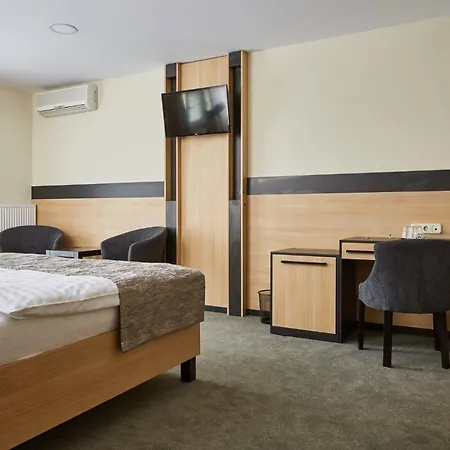 Gold House فندق مبيت وإفطار 4*