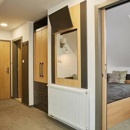 ベッド・アンド・ブレックファスト Gold House 4*