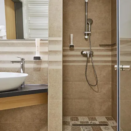 Bed & Breakfast Gold House 4*