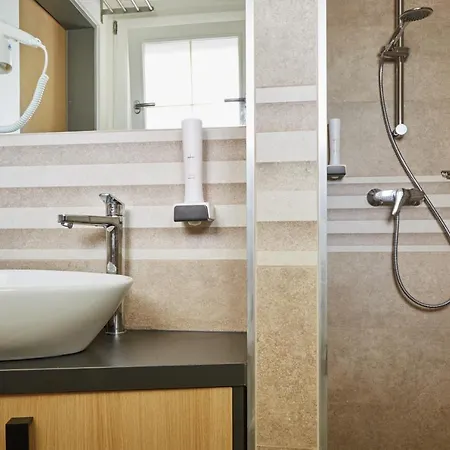 ベッド・アンド・ブレックファスト Gold House 4*