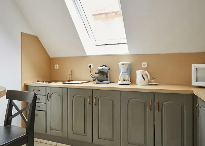 Gold House לינה וארוחת בוקר