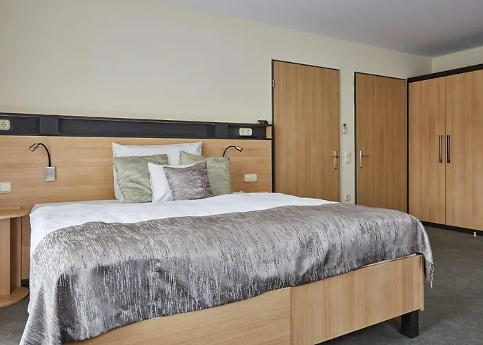 Gold House 4* באלאטונפורד